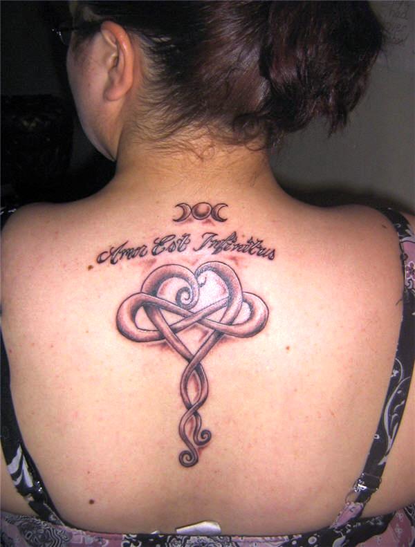 31-Celtic-knot-Tattoo-for-Women