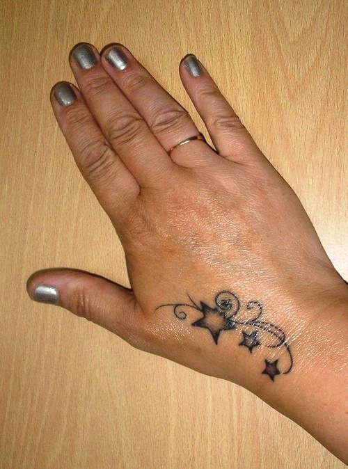 Awesome-Hand-Tattoo-Design-for-Women