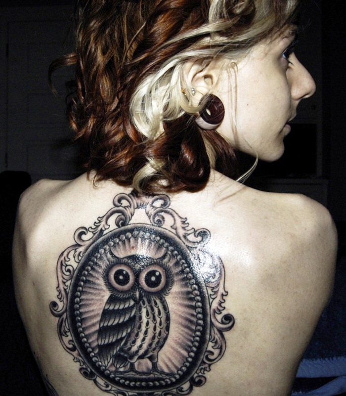Cute-Owl-Tattoo-on-Girl-Back