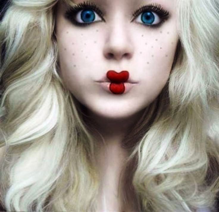 Easy Halloween Makeup Idea red lipstick