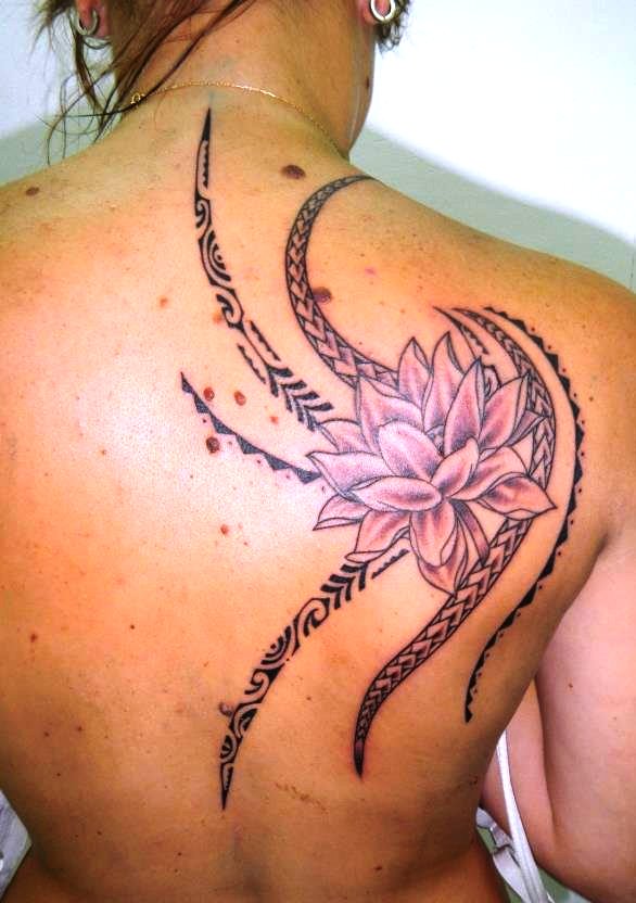 Flower-Tattoos-For-Women-on-Shoulder