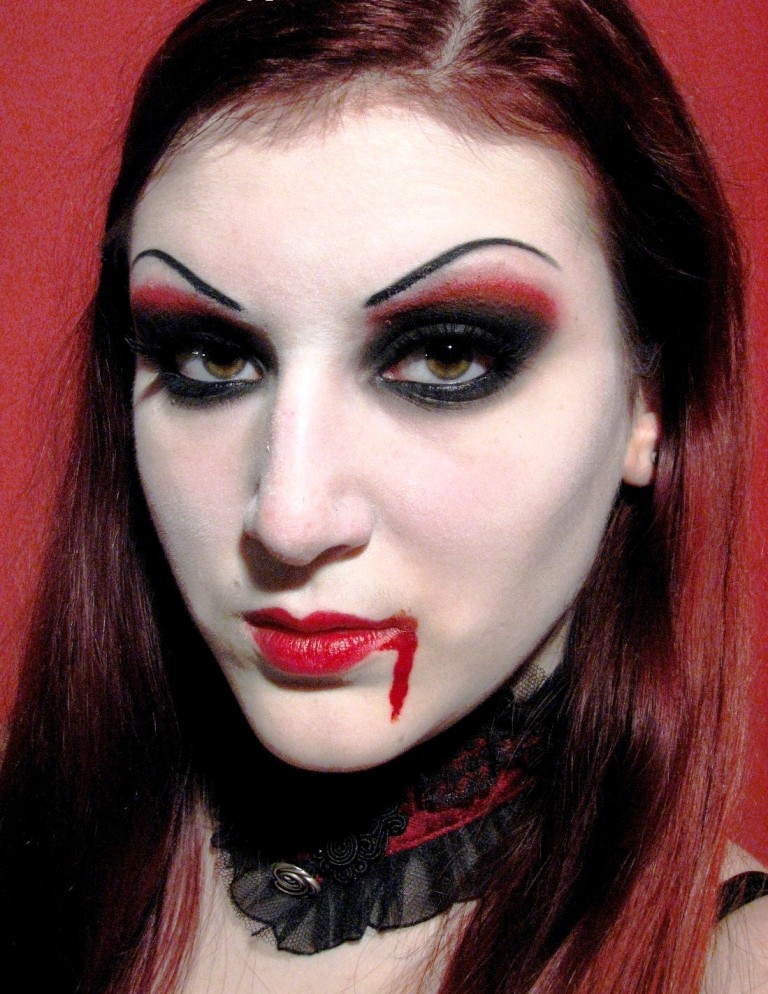 How To Do Vampire Halloween Makeup Anns Blog