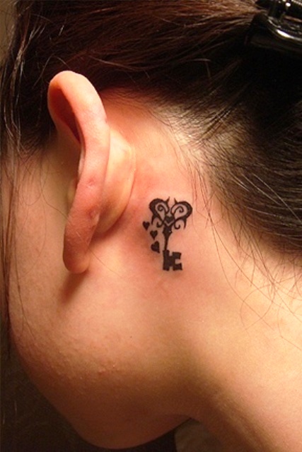 25 Behind Ear Tattoos Ideas For Women - Flawssy