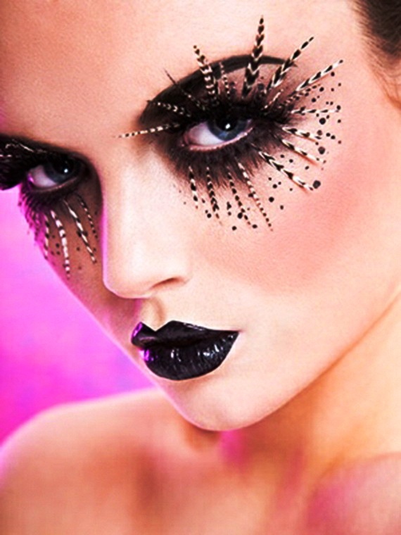 Pretty Halloween Makeup Ideas black lipstick
