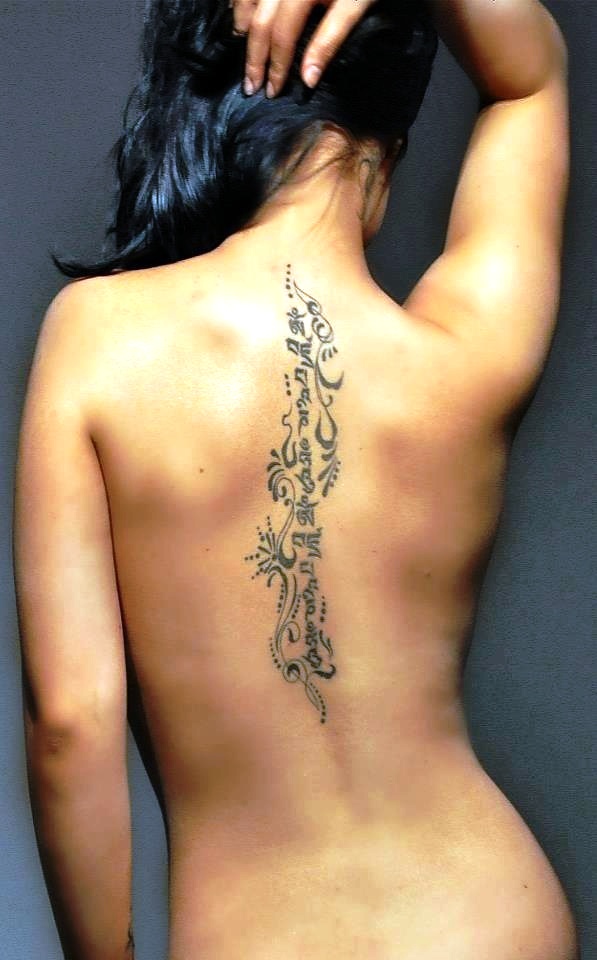 Sexy Spine Tattoos For Women