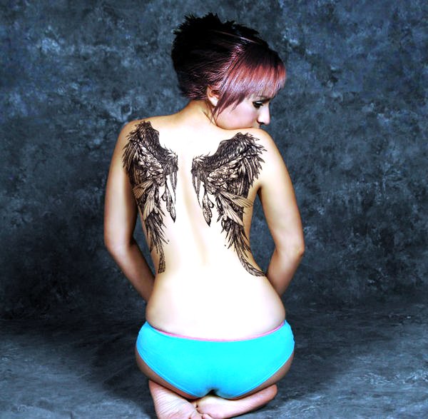 Stunning Back Tattoos For Wo