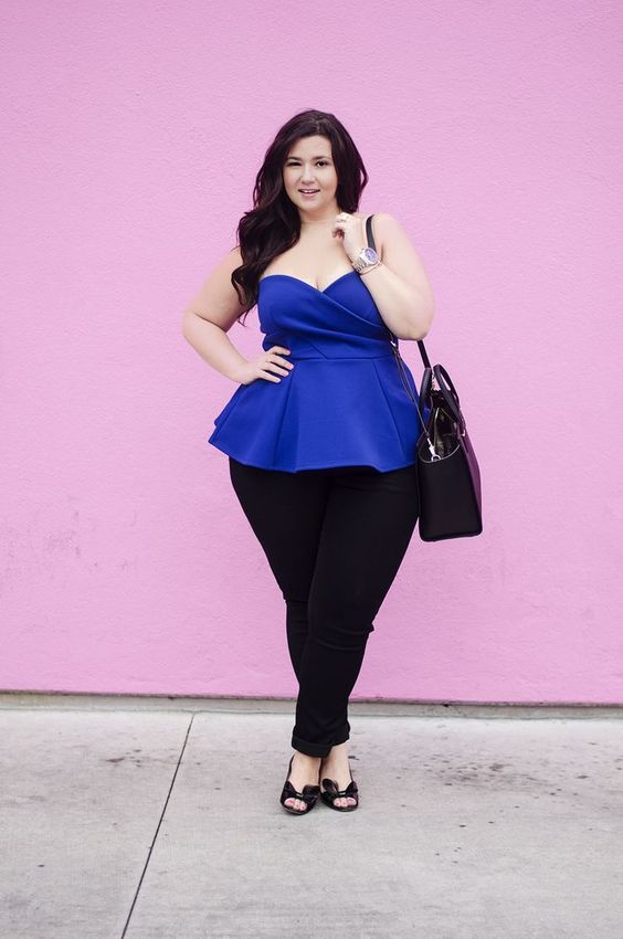 blue outfit for curvy women