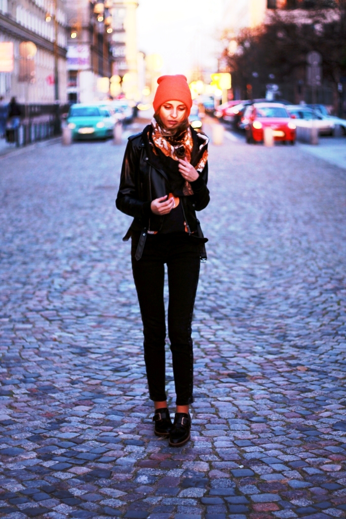 fashion-love-street-style-grunge-bear-sweatshirt-zara-tumblr-girl-autumn-style