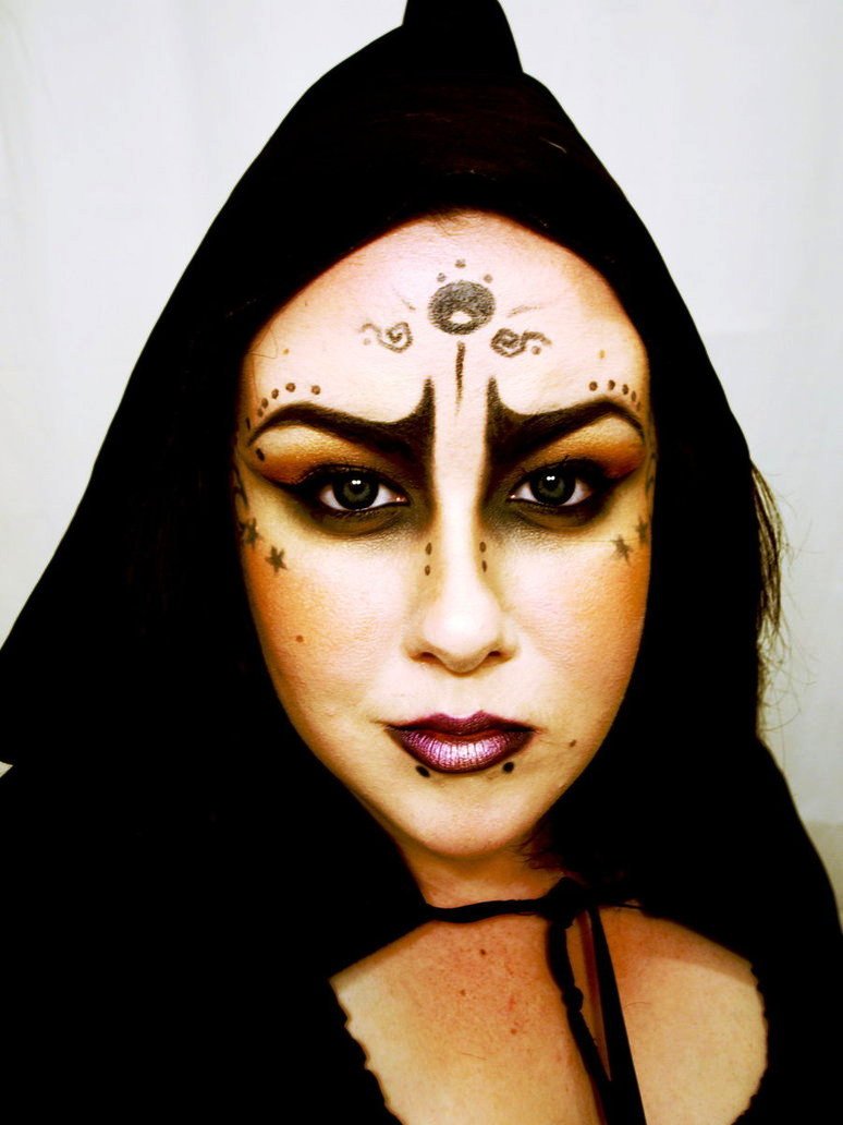 this Halloween Witch Face Makeup Ideas