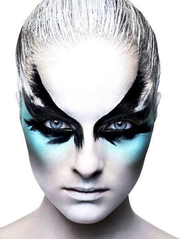 womenBlack Swan Makeup