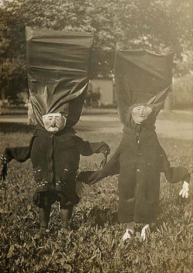 Black Creepy Vintage Halloween Costumes