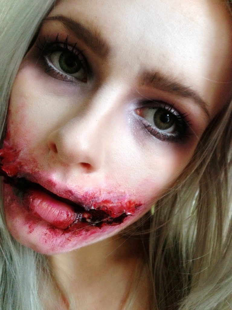 Chelsea Smile Halloween Makeup