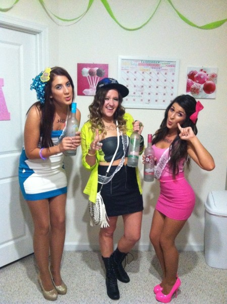 25 College Halloween Costumes To Drive Other Crazy Flawssy