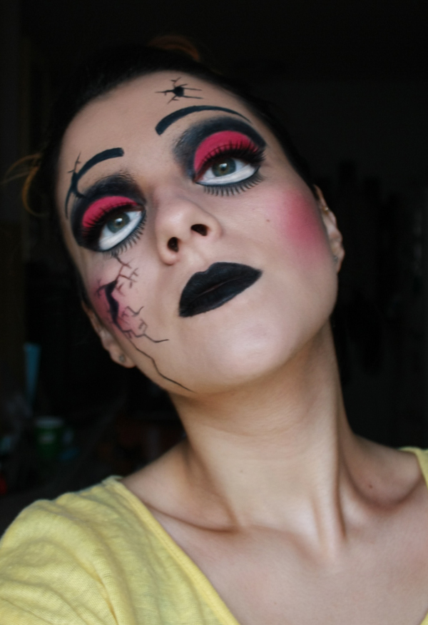Creepy Doll Halloween Makeup