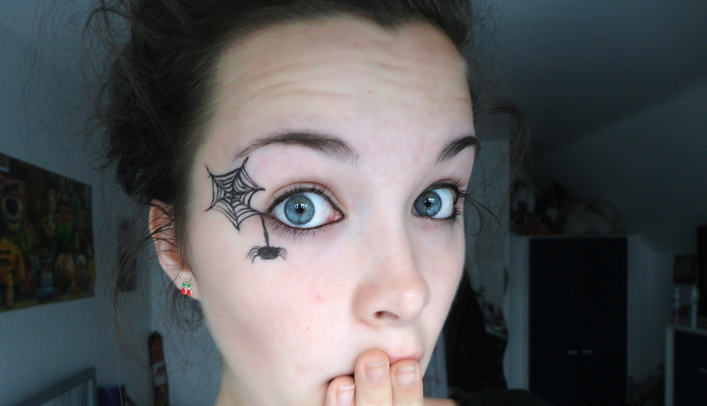 Cute Halloween Spider Web Eye Makeup