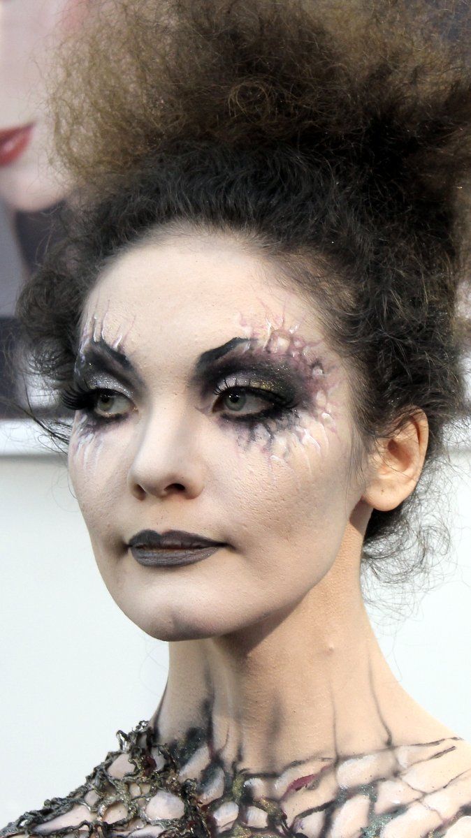 Halloween Zombie Bride