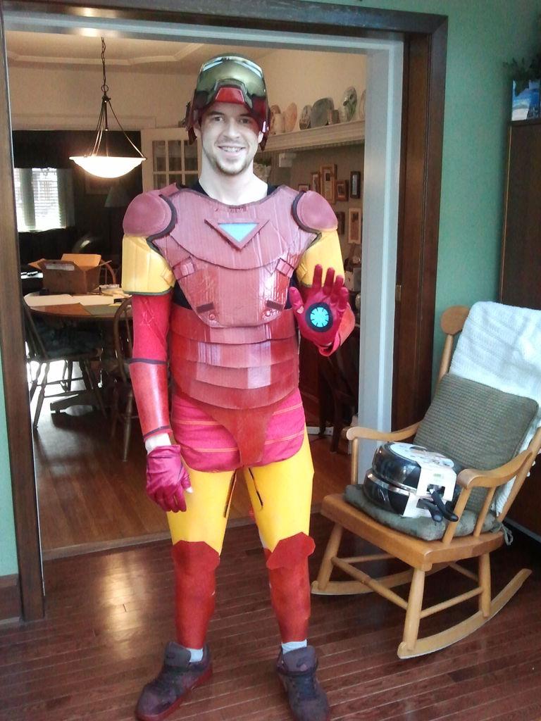 Halloween costumes as Iron Man