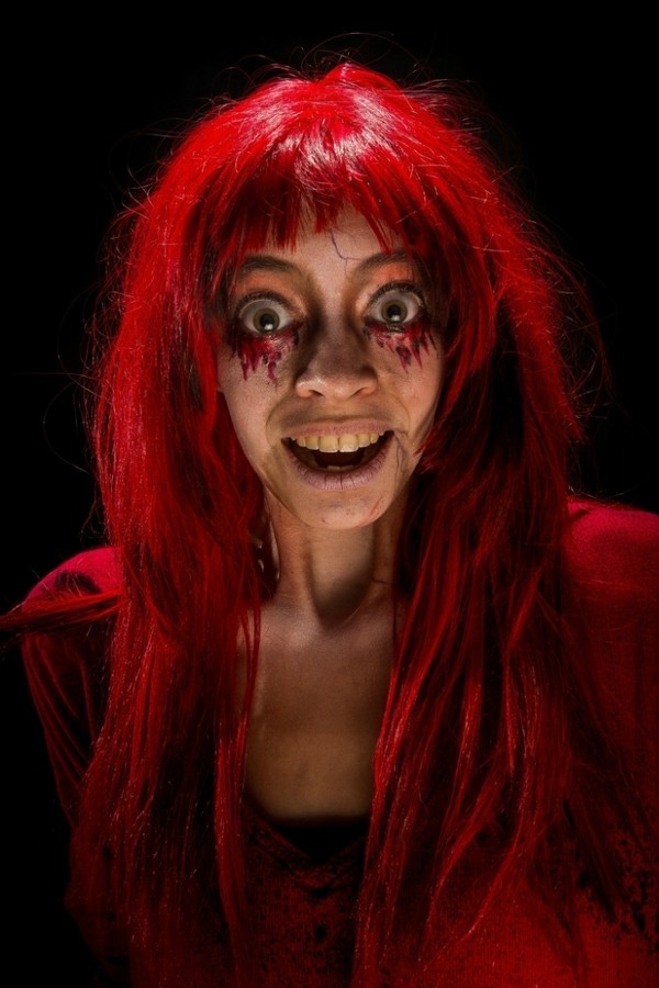 Halloween-costumes-for-teens-make-up-ideas-red-wig-blood-make-up