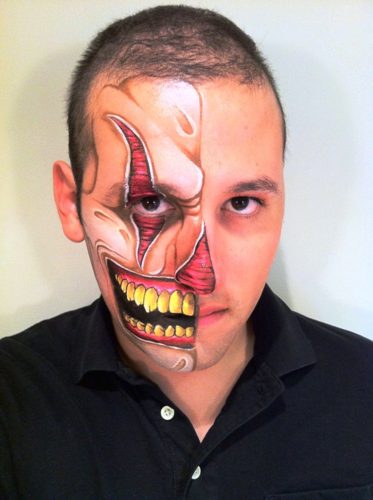 Halloween half Face Painting Clown