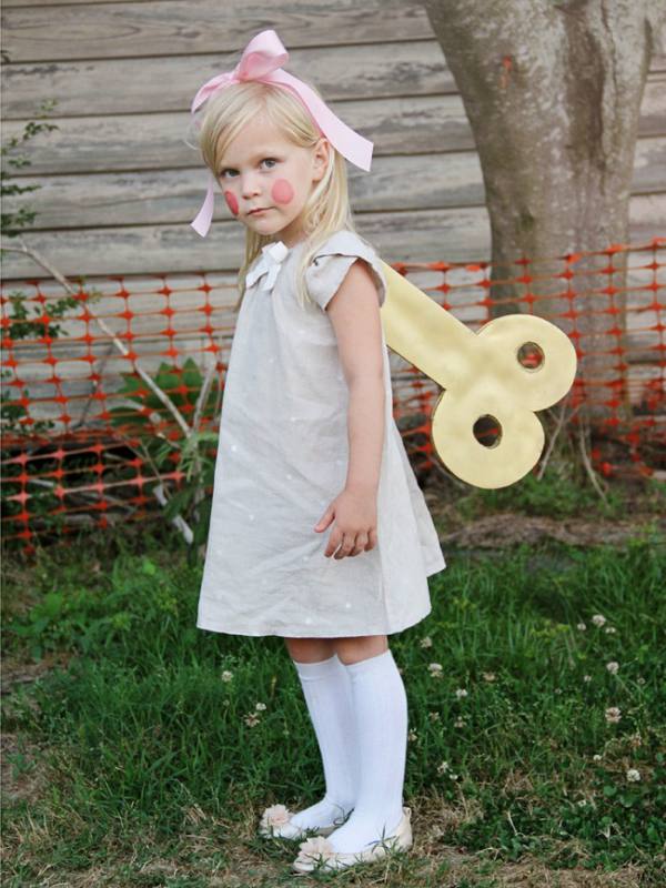 Non scary kids Halloween costumes to DIY