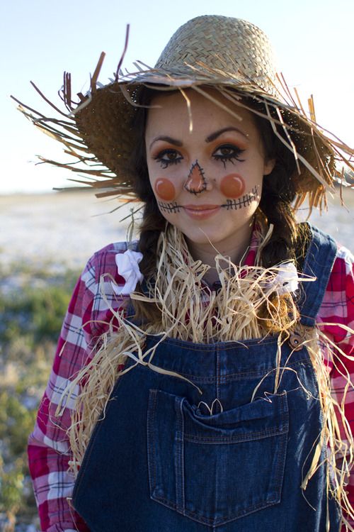 Scarecrow Halloween Costume and Makeup
