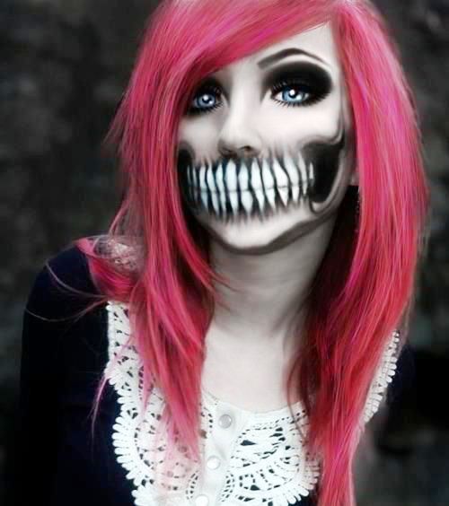 Skeleton-Mouth-Halloween-Makeup