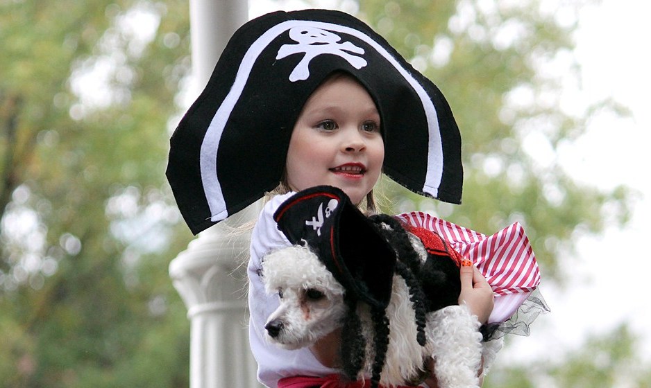 Super Cute Kid and Dog Halloween Costume Ideas