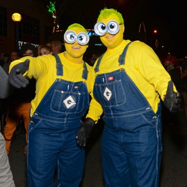 awesome-diy-minion-halloween-costumes-from-despicable-me