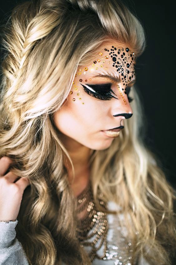 cat-inspired makeup for Halloween