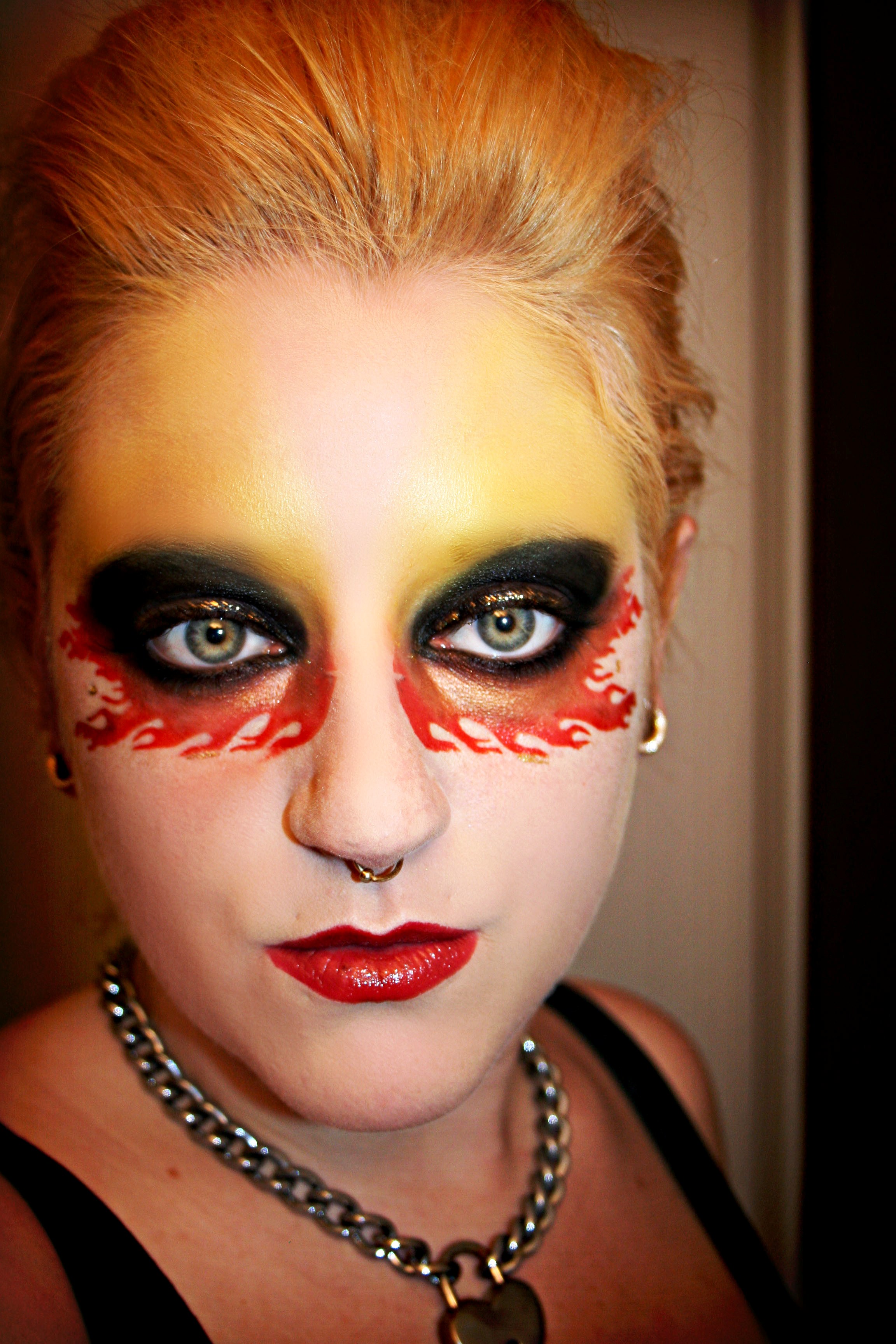 halloween eye makeup to look spooky