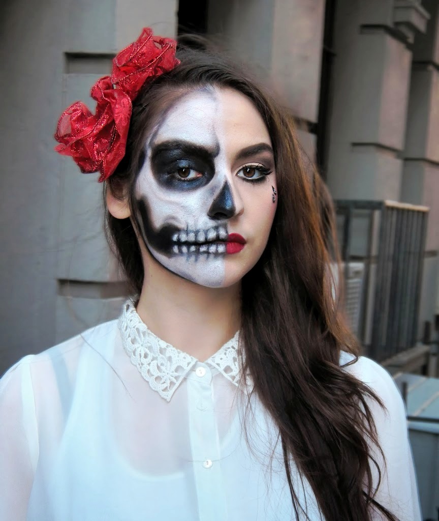 halloween half skull face print makeup