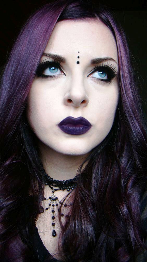 lovely gothic makeup