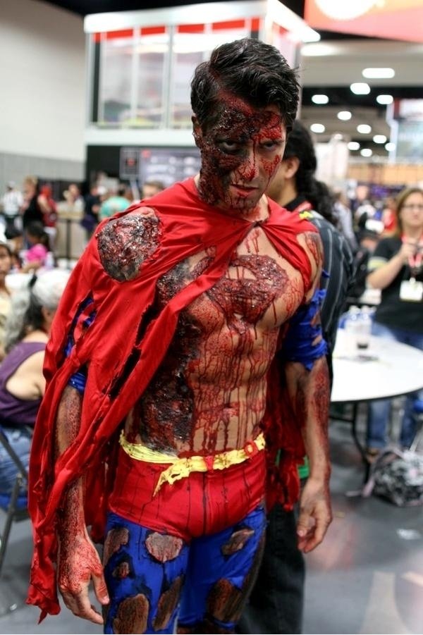 superman-awesome-halloween-costume