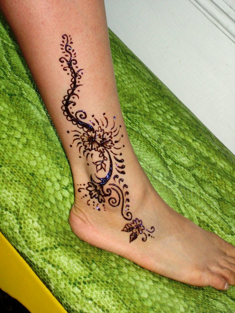 Fabulous Design On Ankle