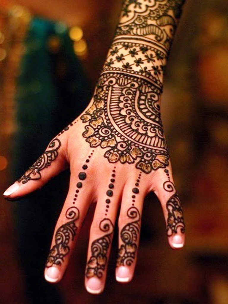 Hand Henna Mehndi Design..