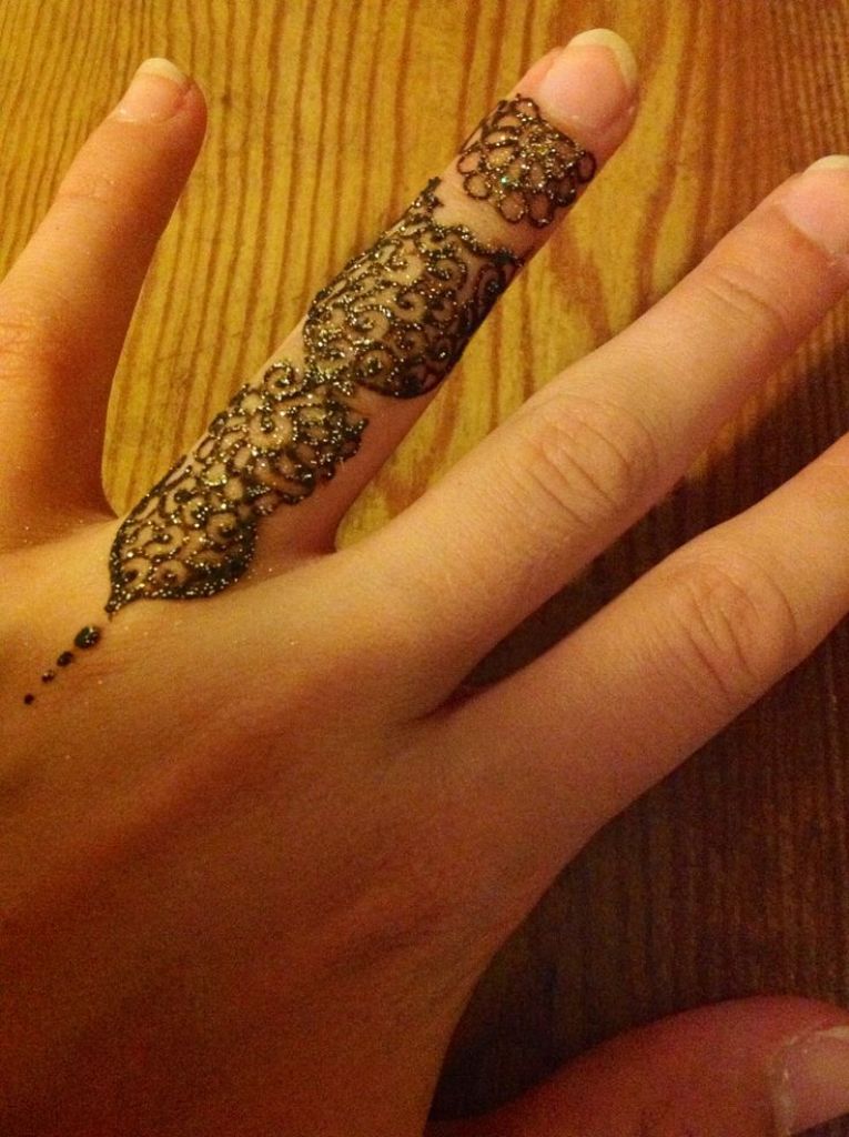 Henna Finger Designs.