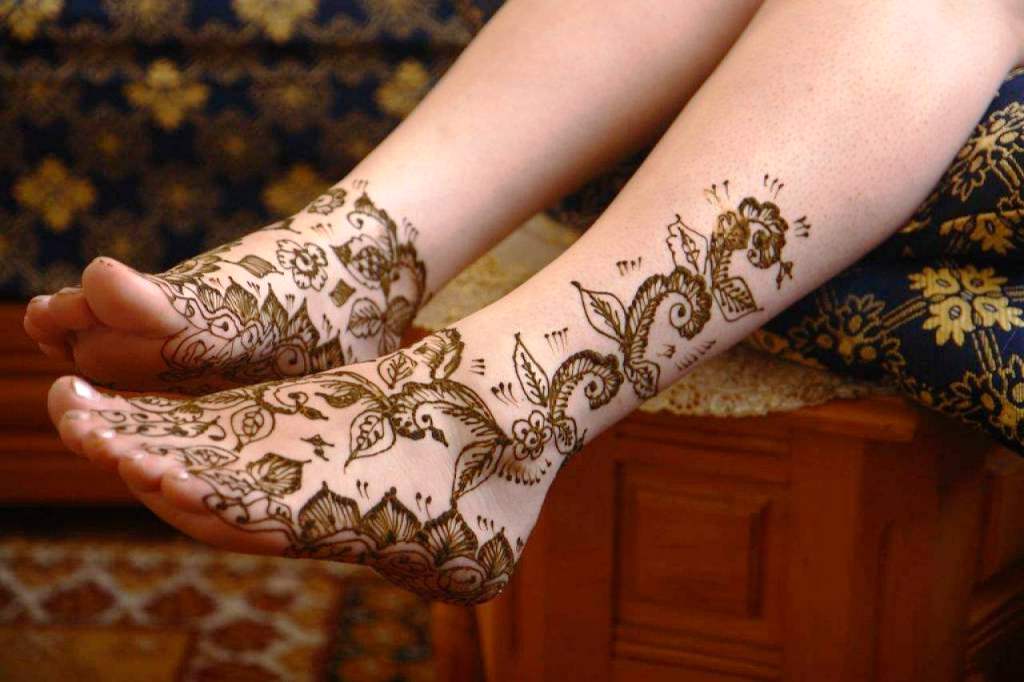 Henna Foot Design Tattoos.
