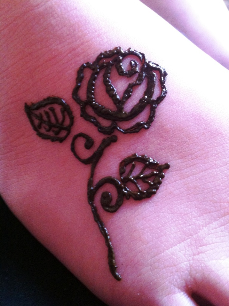 Henna Rose Design Art