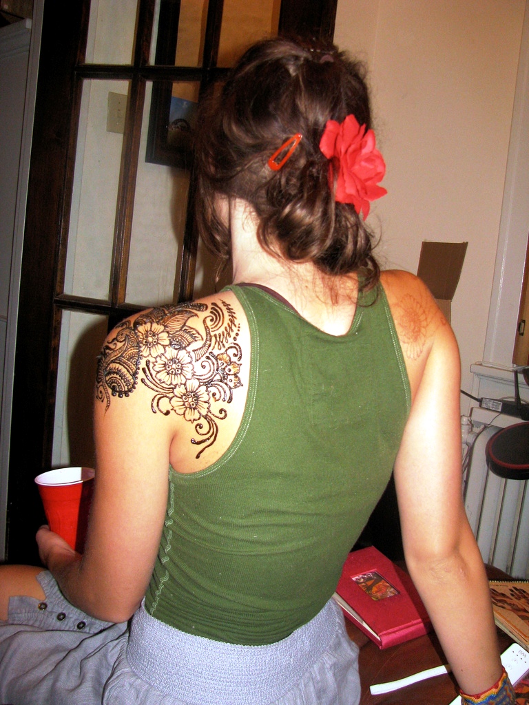 Henna Shoulder Tattoos Women