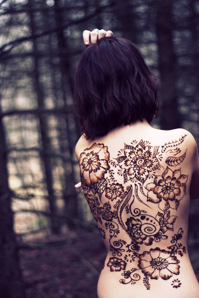 Henna Tattoo Designs On Back.