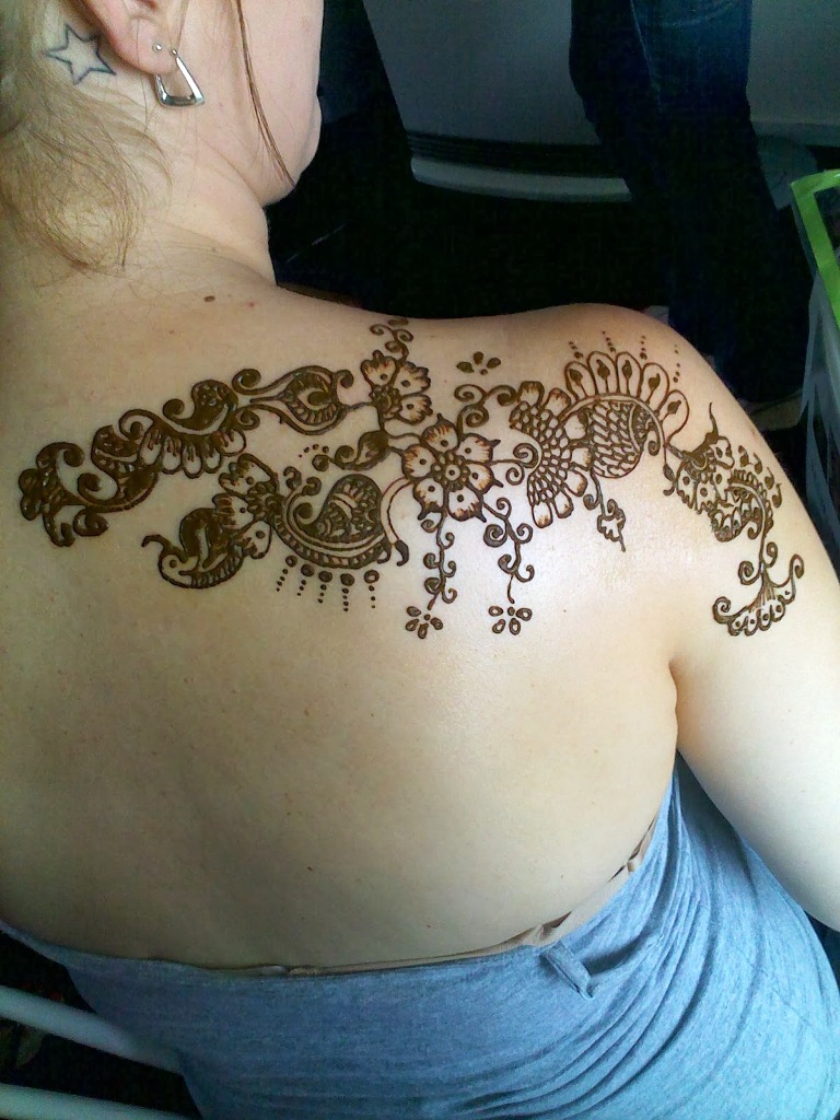 Henna Tattoo On Shoulder.