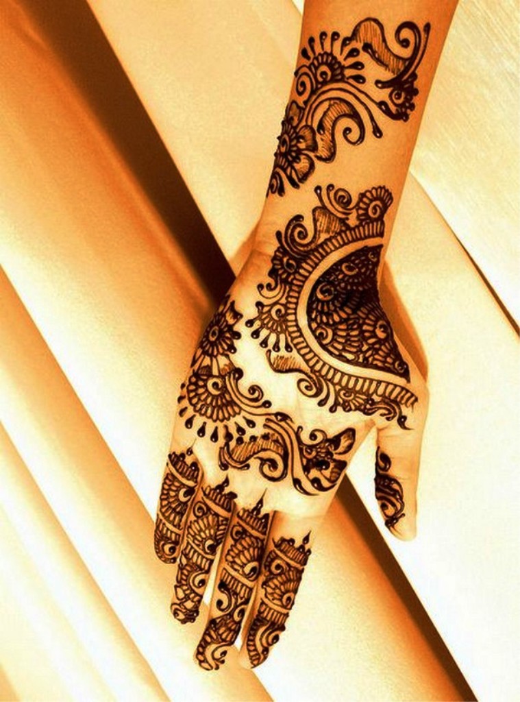 Intricate Henna Mehndi Design