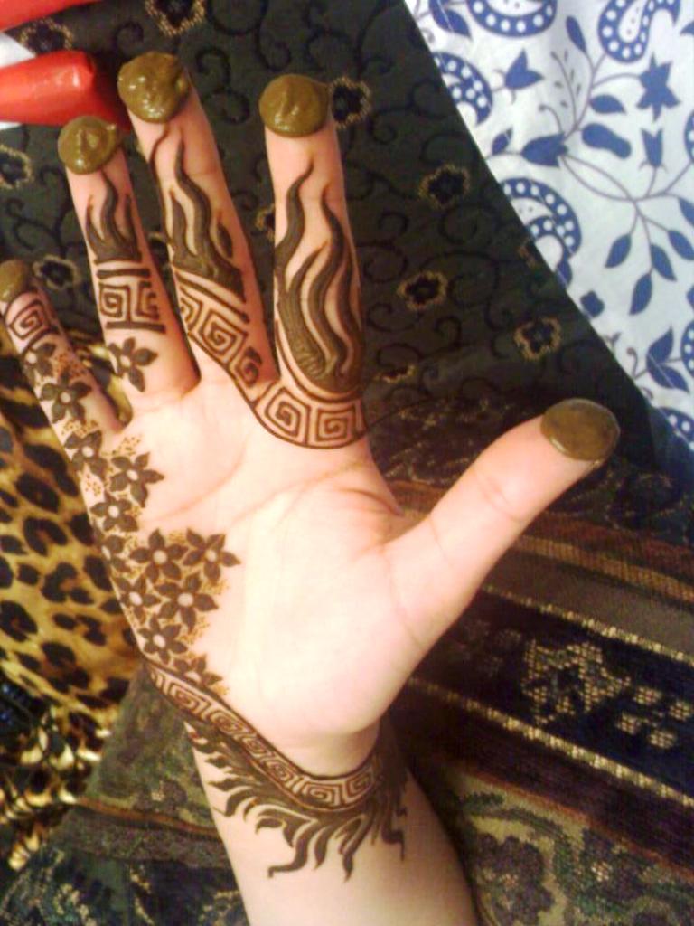 Khaleeji Henna Designs