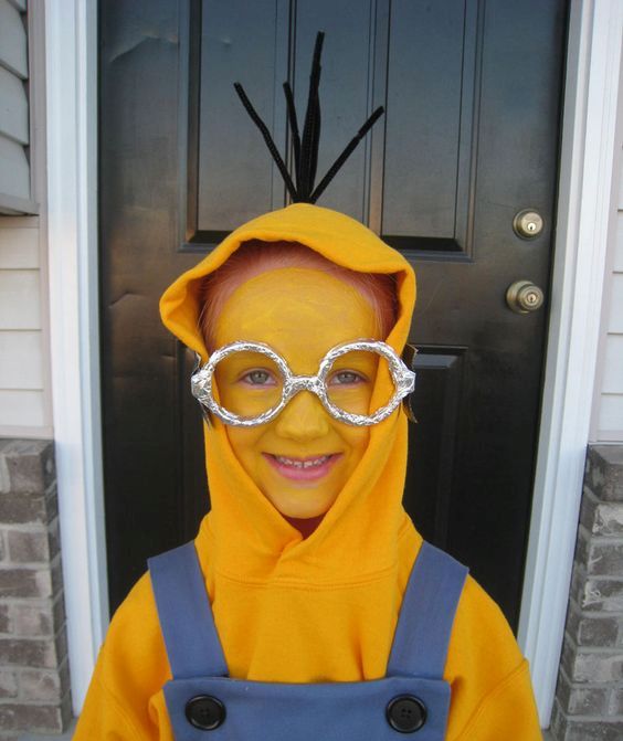 25 Minions Halloween Costume Ideas To Look Cute And Funny - Flawssy