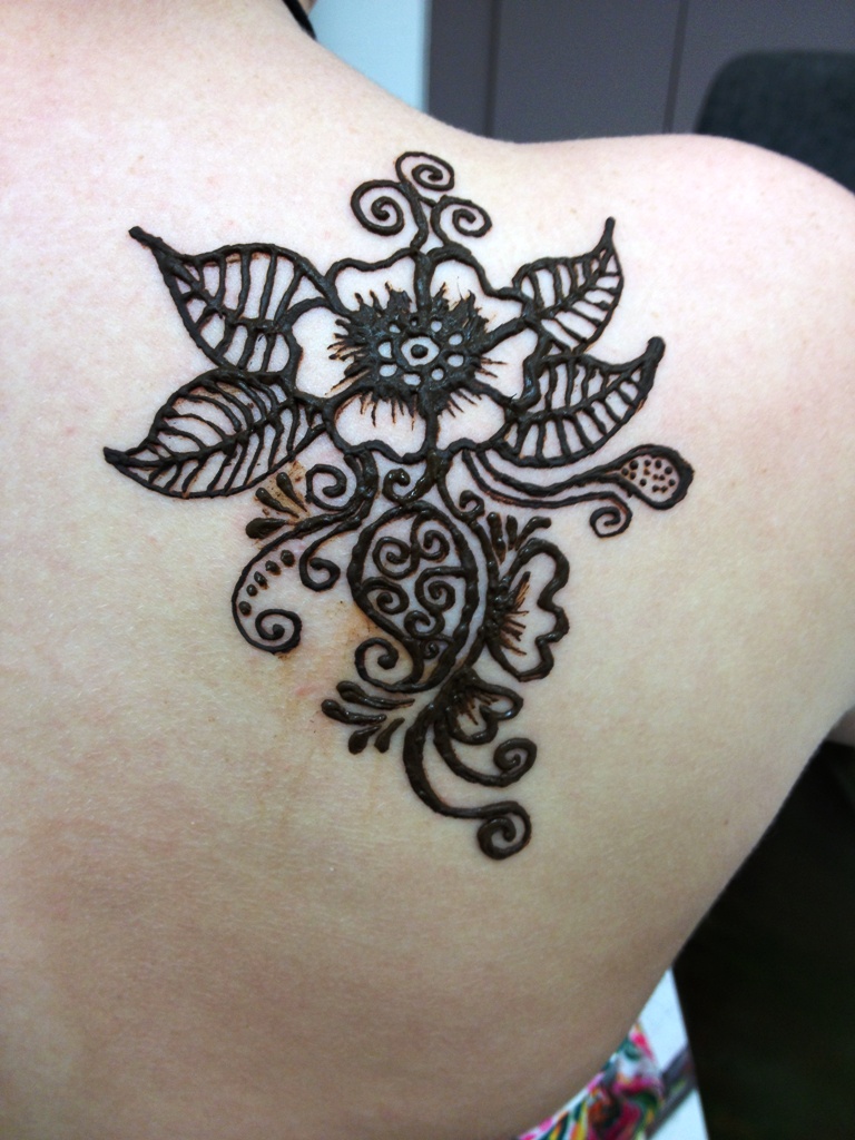 Simple Henna Flower Designs Shoulder