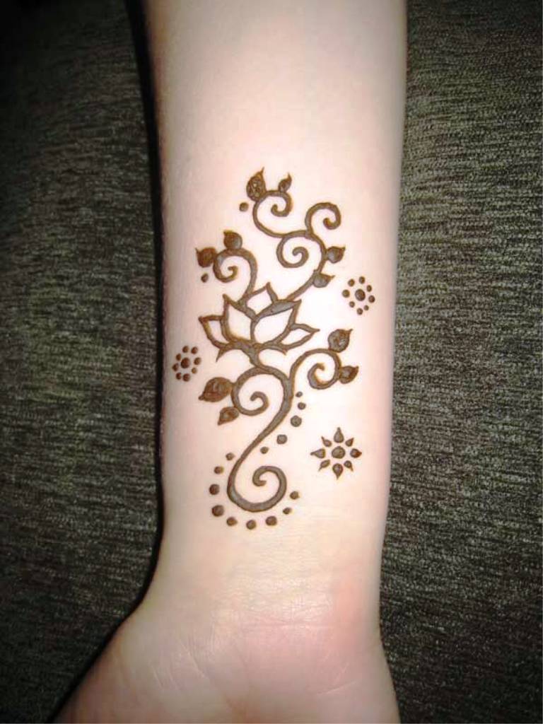 Simple Henna Tattoo