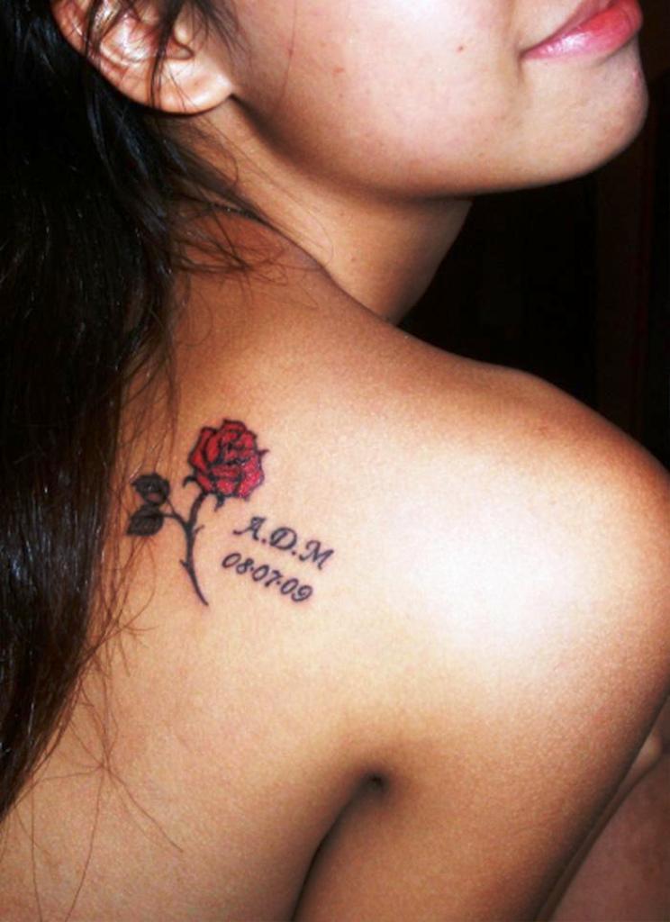 Small Rose Tattoos On Shoulder