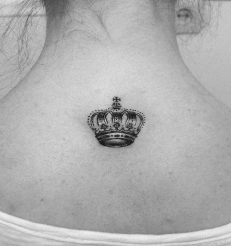 small crown tattoos for women