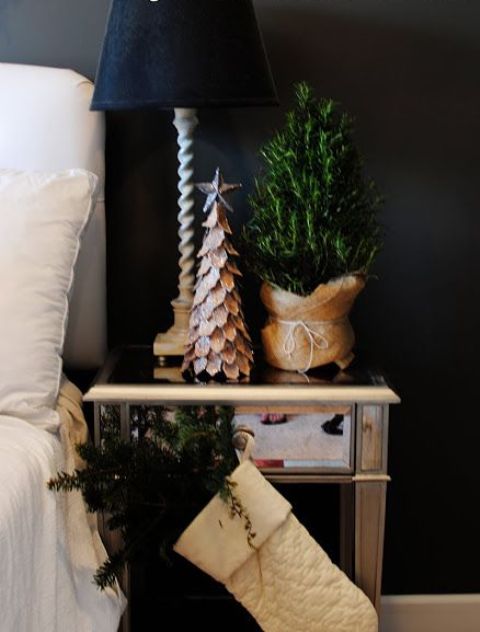 christmas-tree-decorating-ideas-bedroom