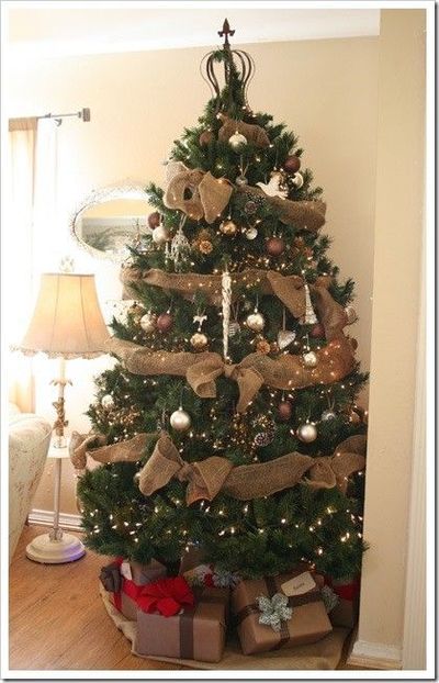 christmas-tree-garland-with-burlap